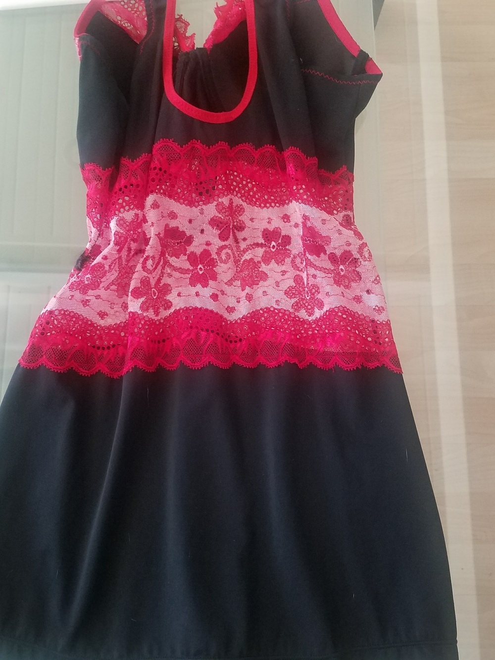 Black & Pink Floral Lace Chemise Size Large Like New